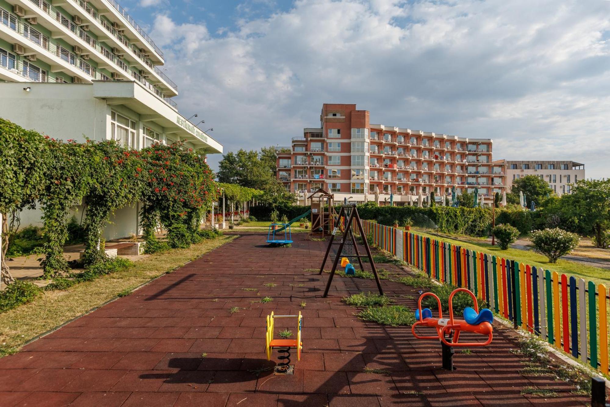 Hotel Comandor Mamaia Εξωτερικό φωτογραφία